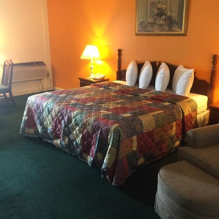 Budget Inn Ламбертон Екстер'єр фото